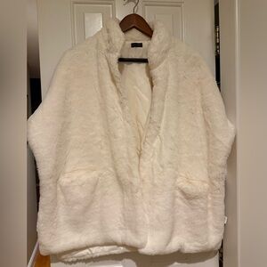 Coco + Carmen Cream Faux Fur sleeveless Jacket